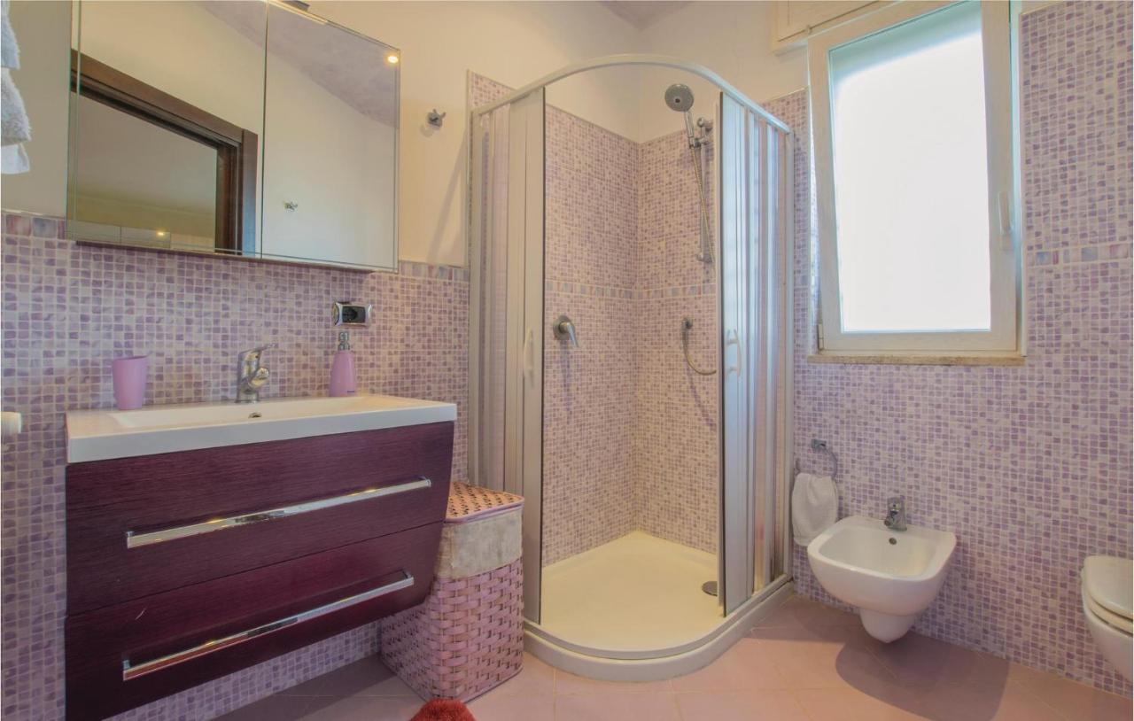 Awesome Apartment In Bari With Wifi Luaran gambar