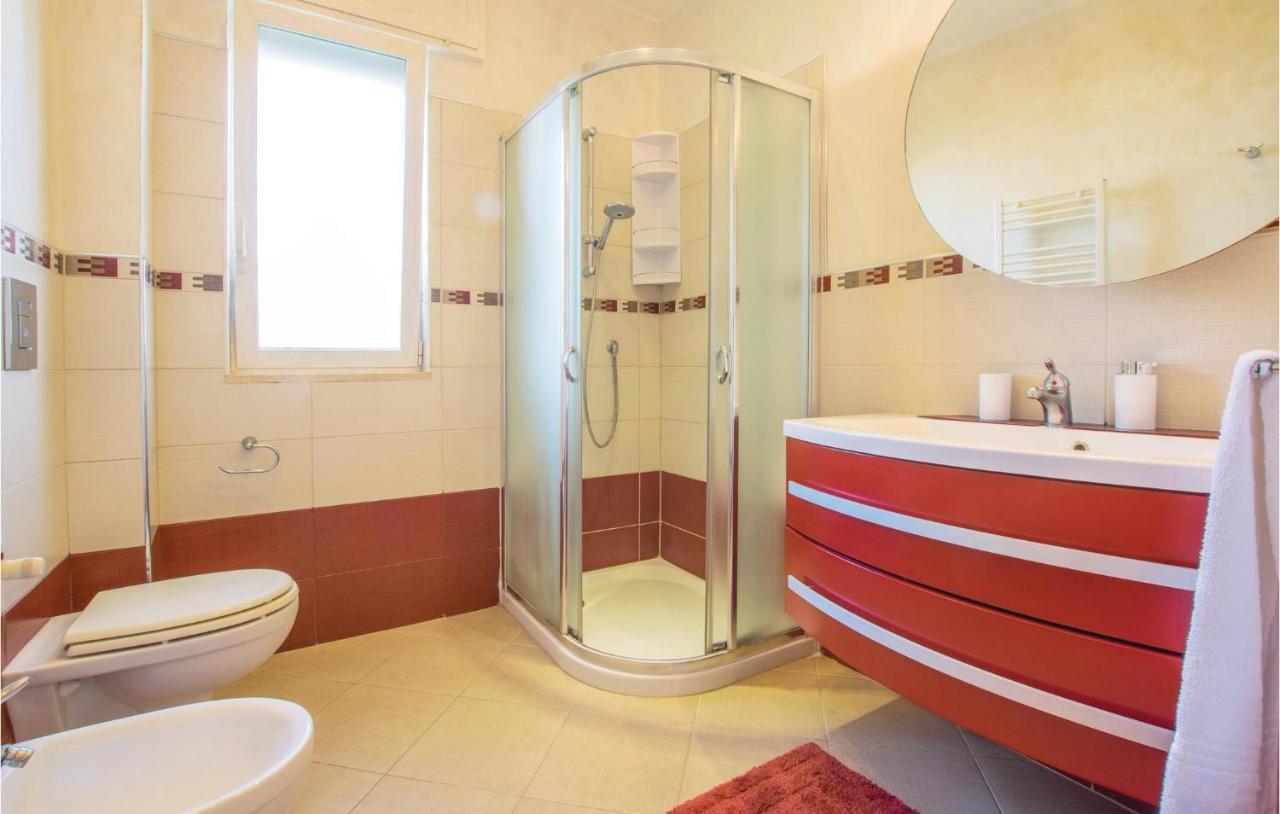 Awesome Apartment In Bari With Wifi Luaran gambar