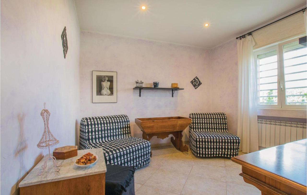 Awesome Apartment In Bari With Wifi Luaran gambar
