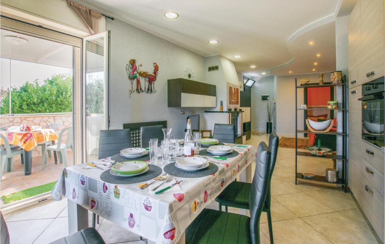 Awesome Apartment In Bari With Wifi Luaran gambar