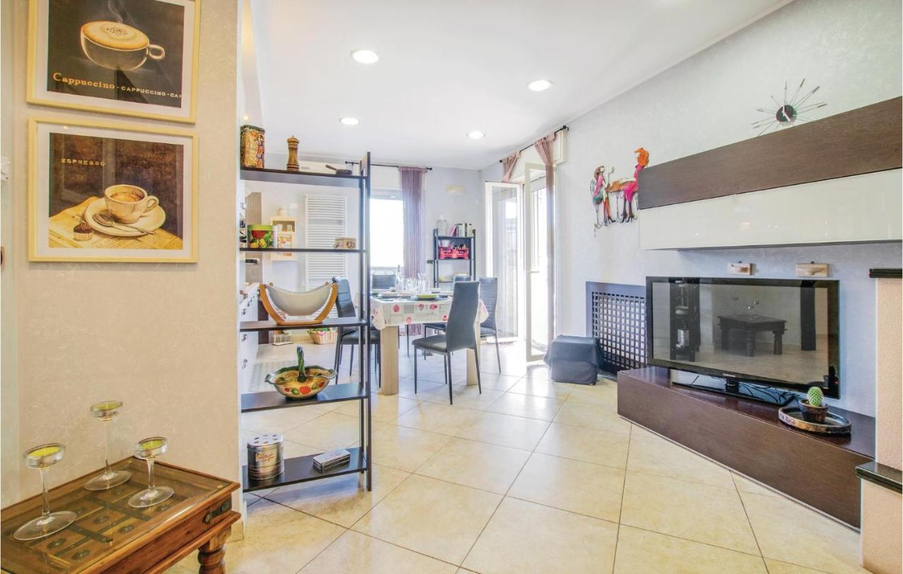 Awesome Apartment In Bari With Wifi Luaran gambar