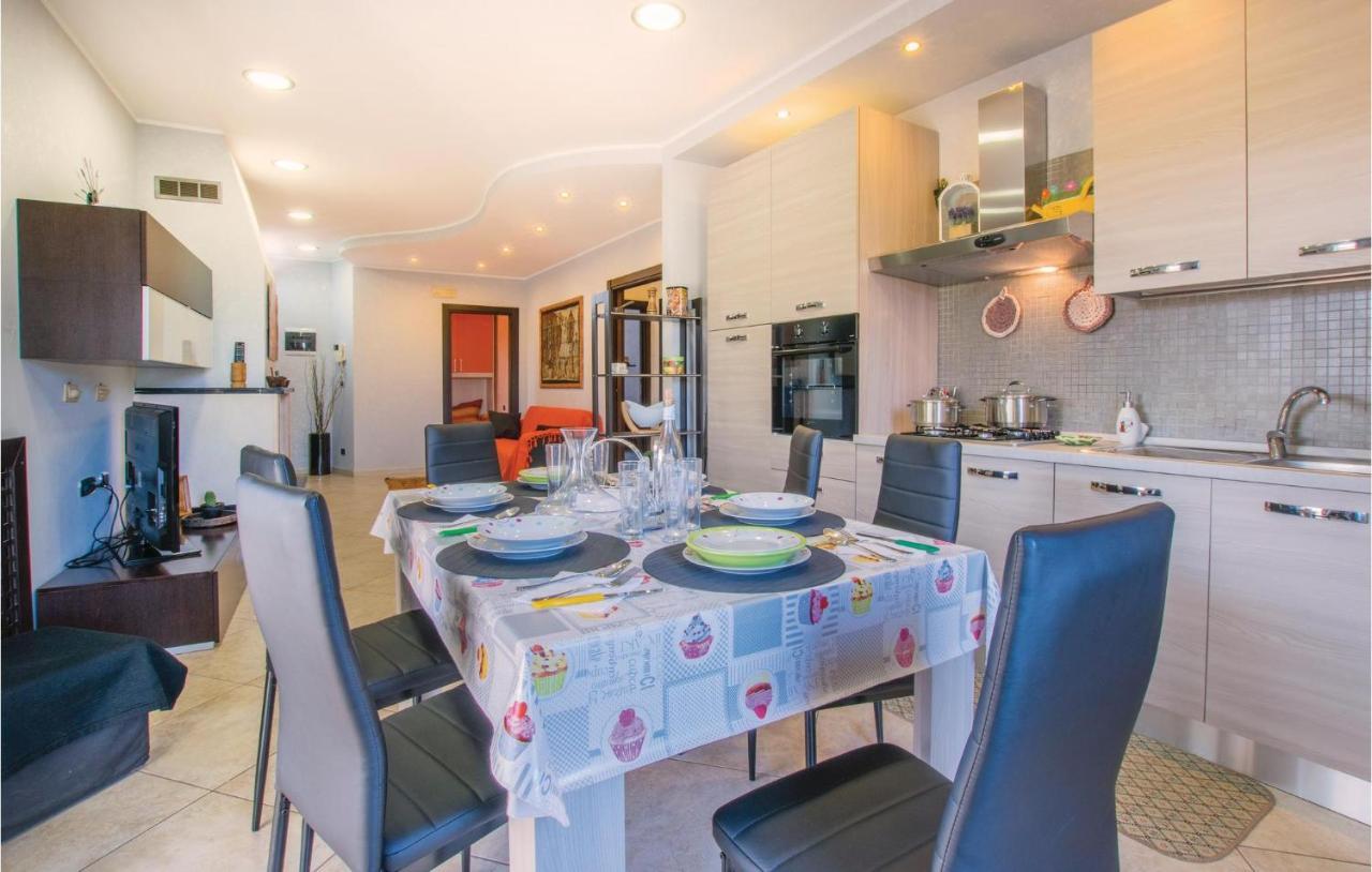 Awesome Apartment In Bari With Wifi Luaran gambar